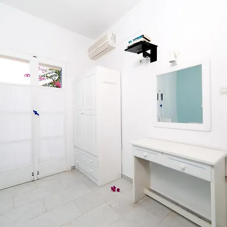 Seaside And Tours In Naxos, Greece